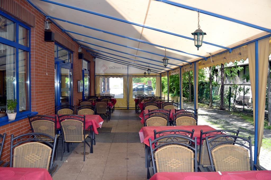 Hotel Veritas Budapest Exterior photo