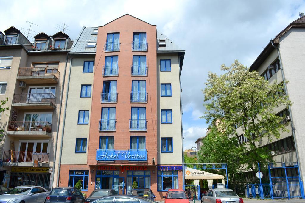Hotel Veritas Budapest Exterior photo