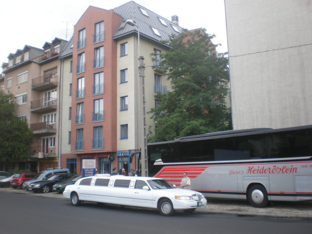 Hotel Veritas Budapest Exterior photo